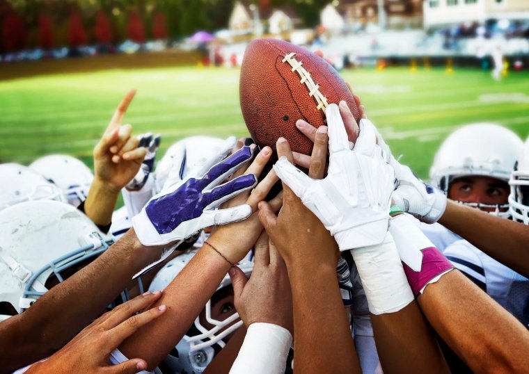 Friday Night Lights in Charlotte: High School Football Takes Center Stage Friday Night Lights in Charlotte: High School Football Takes Center Stage